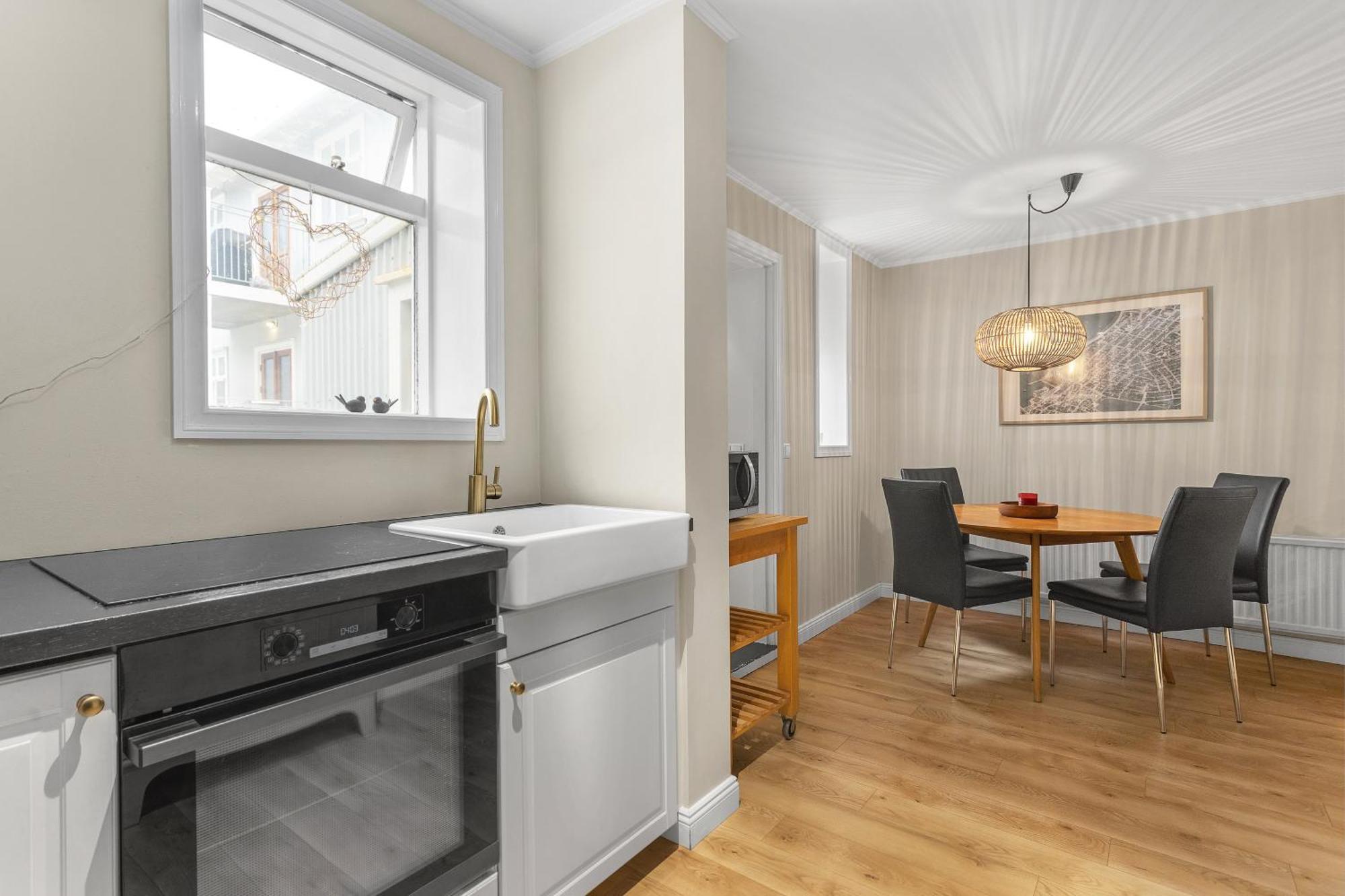 Live As Locals Apartments Рейкьявик Экстерьер фото